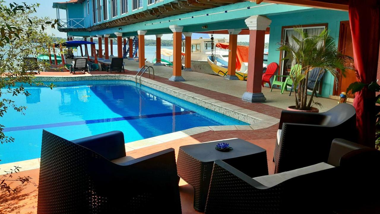 Hotel El Delfin Livingston Ngoại thất bức ảnh